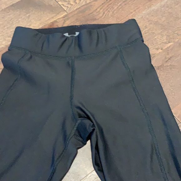 Under Armour Capris Black - Picture 4 of 7